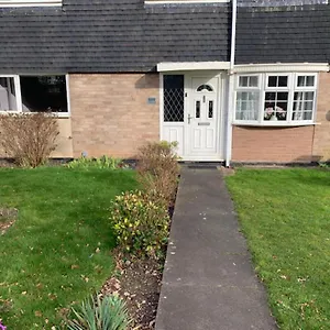 Holiday home Impeccable 3-bed House In, Birmingham