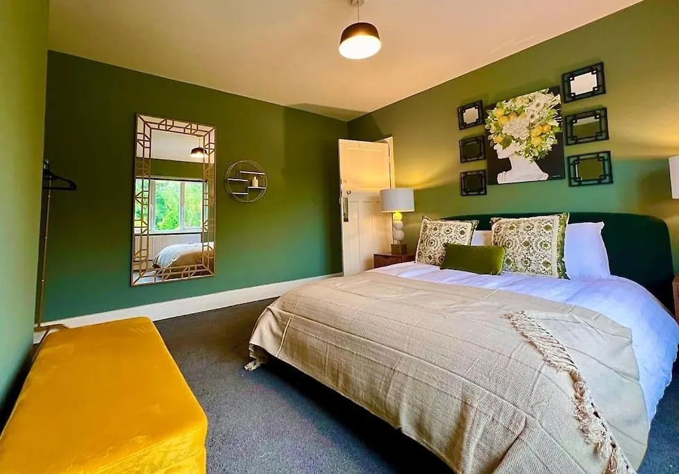 Holiday home Lemon Drop Lodge Wyndale Living Parking Bham Nec Birmingham