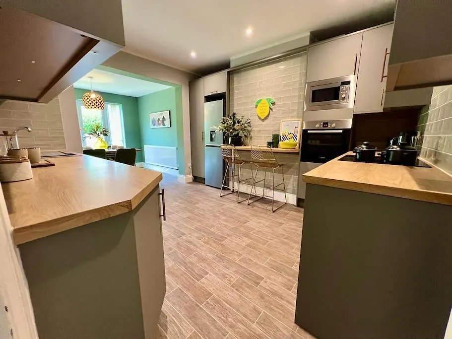 Holiday home Lemon Drop Lodge Wyndale Living Parking Bham Nec Birmingham